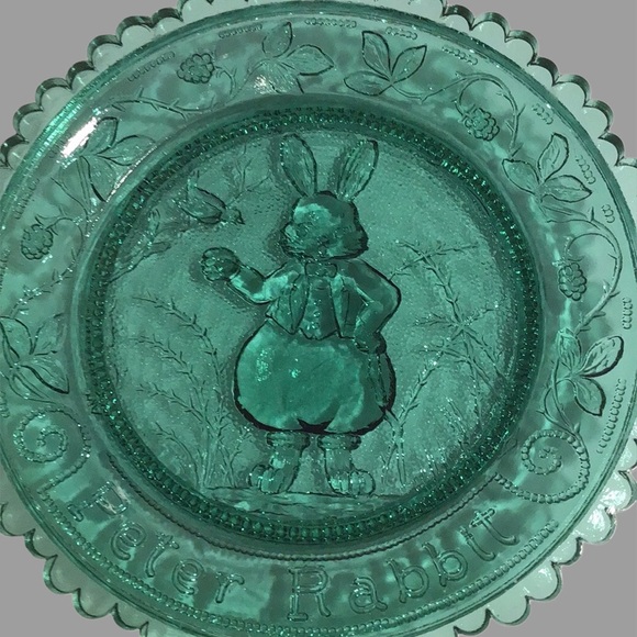 Vintage PAIRPOINT Glass Cup Plate #8 Peter Rabbit, Green Briar Green - Picture 2 of 8